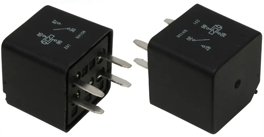 [RE-1014C] RELAY 4 PATILLAS